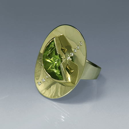 Alluring Lilly Pad Ring - Peridot