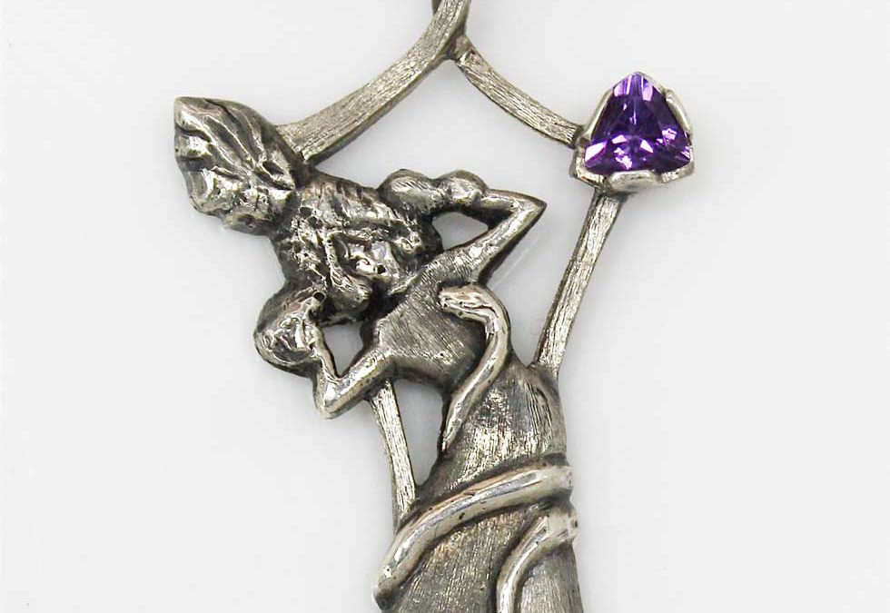 Lady Lautrec Pendant